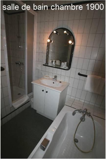 Hotel De La Paix 2*